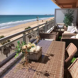 Luxury Oceanfront Triplex In Apartment